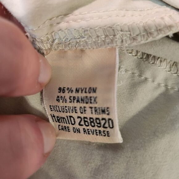 L.L. Bean Women's Flat Front Cropped Capri Pants Size 8 - Picture 6 of 7